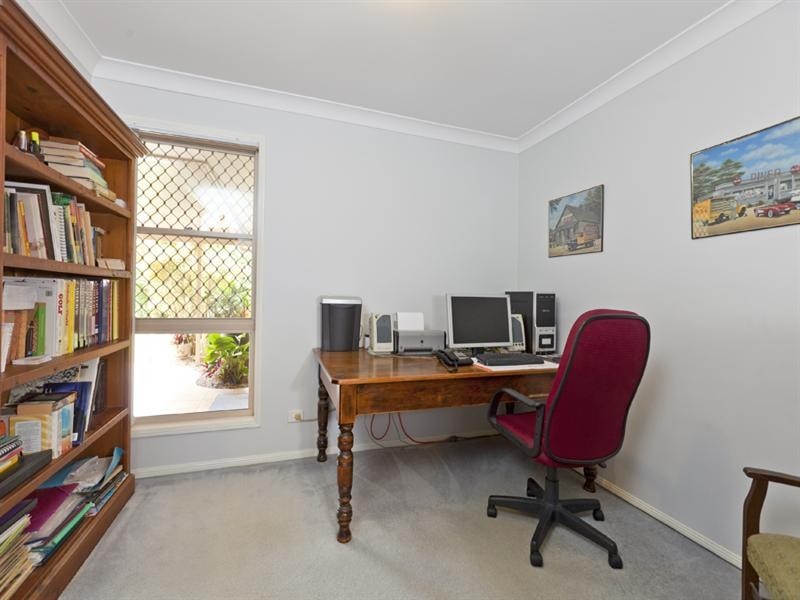 15 Melaleuca Drive, Capalaba QLD 4157