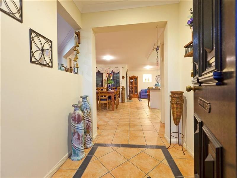 6 Marc Place, Cleveland QLD 4163