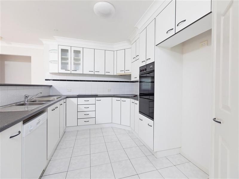 4 Patersonia Place, Birkdale QLD 4159