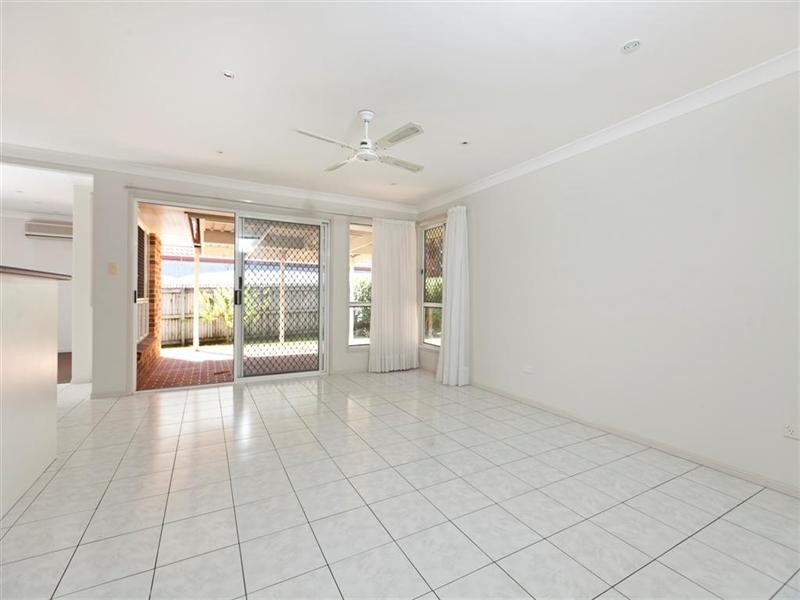 4 Patersonia Place, Birkdale QLD 4159