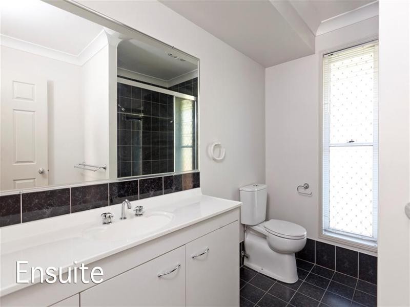 4 Patersonia Place, Birkdale QLD 4159