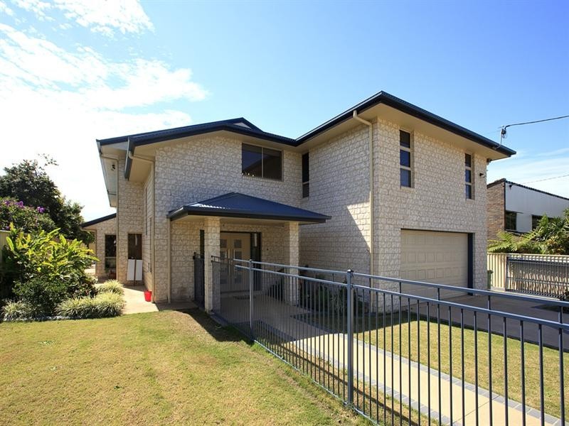 15 Claremont Street, Birkdale QLD 4159