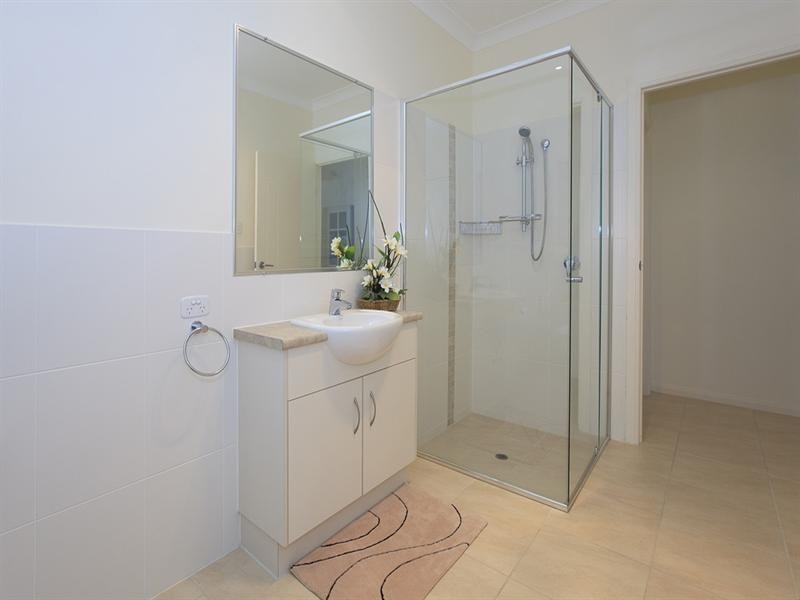 15 Claremont Street, Birkdale QLD 4159