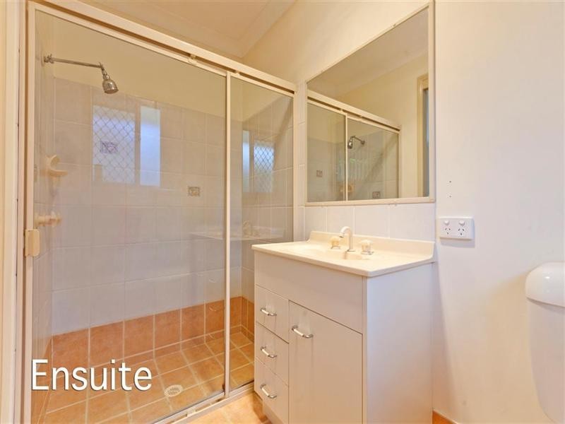 5 Lyre Court, Birkdale QLD 4159