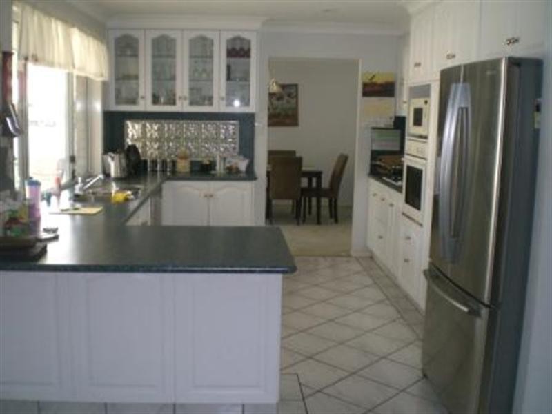 4 Pecan Court, Birkdale QLD 4159