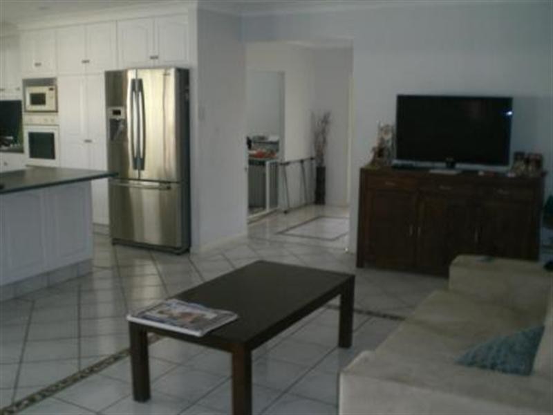 4 Pecan Court, Birkdale QLD 4159