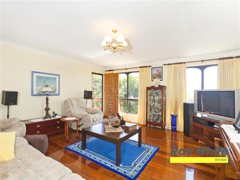 2 Parakeet Street, Birkdale QLD 4159