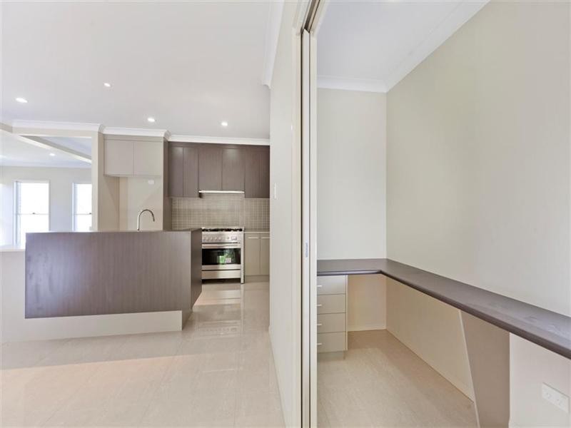 4 Anhs Place, Wellington Point QLD 4160