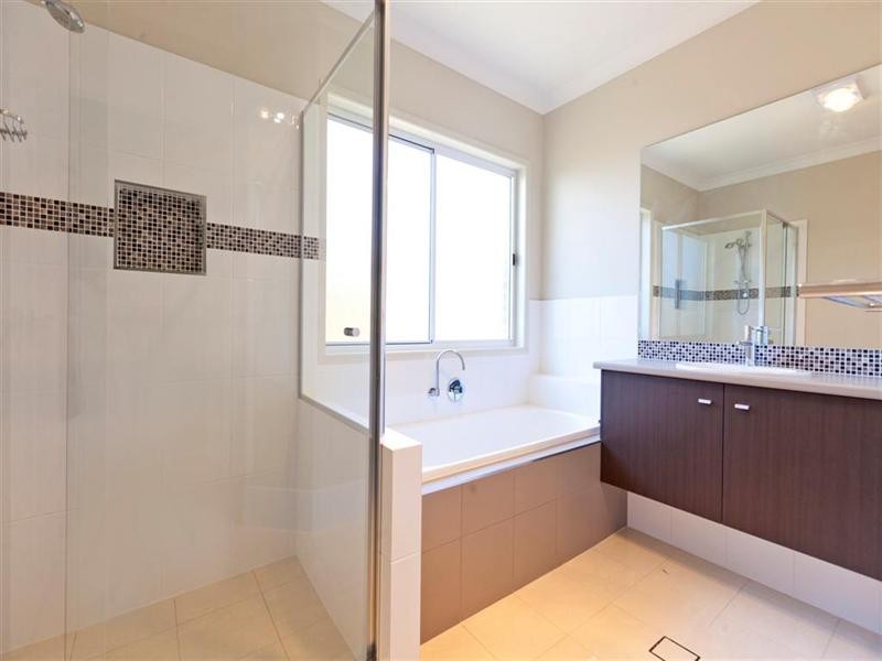4 Anhs Place, Wellington Point QLD 4160