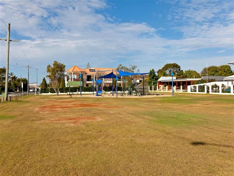 2 Makaha Drive, Birkdale QLD 4159