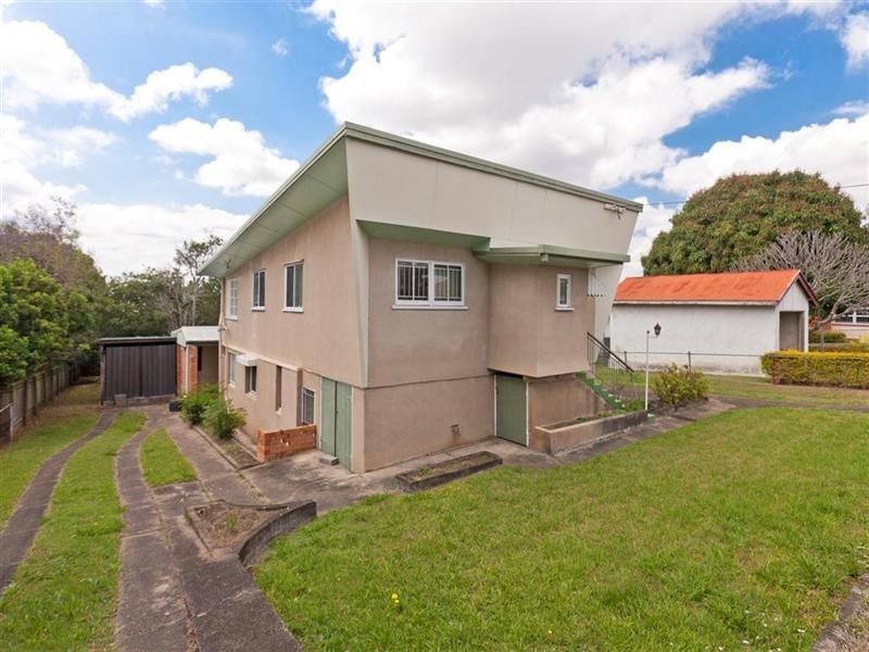 11 Florence Street, Carina QLD 4152