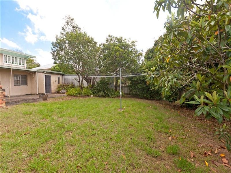 11 Florence Street, Carina QLD 4152