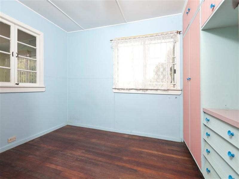 11 Florence Street, Carina QLD 4152