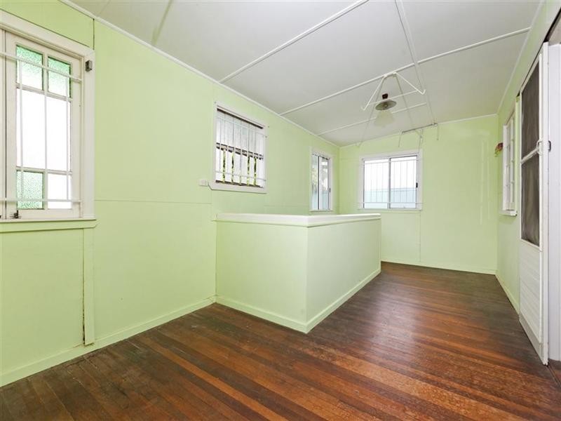 11 Florence Street, Carina QLD 4152