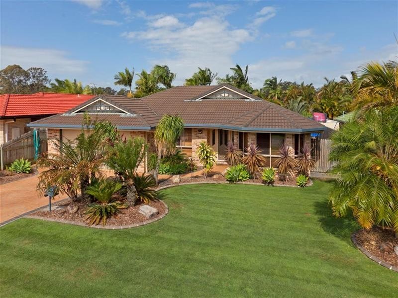 24 Farnham Street, Wellington Point QLD 4160