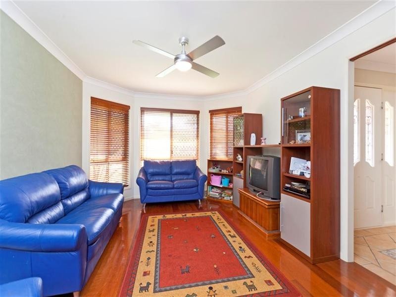 24 Farnham Street, Wellington Point QLD 4160