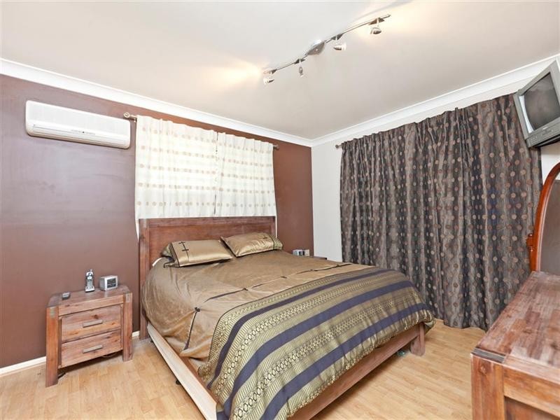 24 Farnham Street, Wellington Point QLD 4160