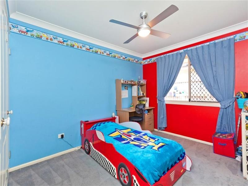 24 Farnham Street, Wellington Point QLD 4160