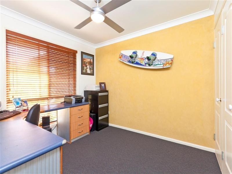 24 Farnham Street, Wellington Point QLD 4160