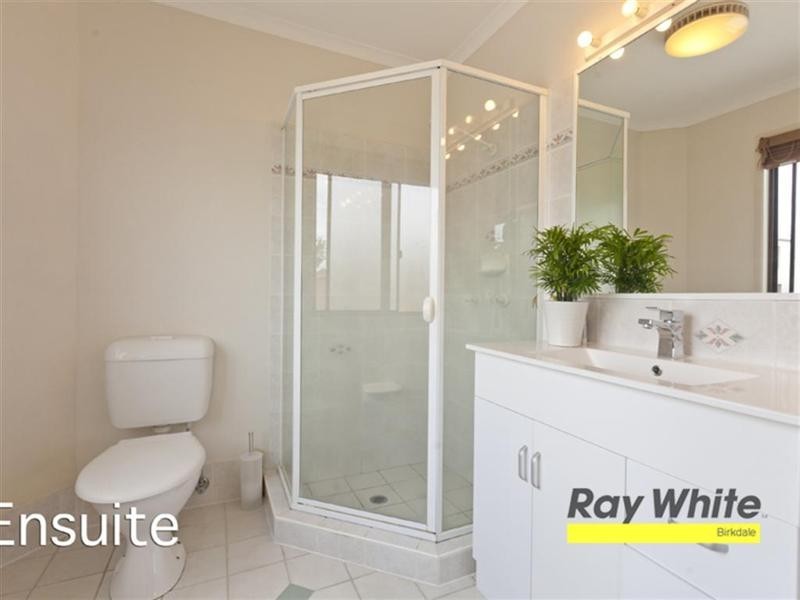 1 Oak Street, Ormiston QLD 4160