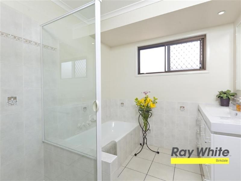 1 Oak Street, Ormiston QLD 4160