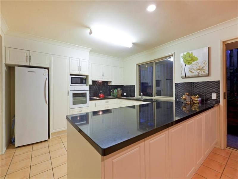 5 Underwood Street, Wakerley QLD 4154