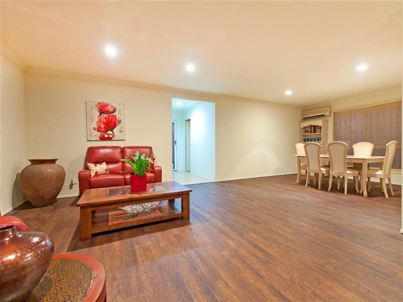 5 Underwood Street, Wakerley QLD 4154