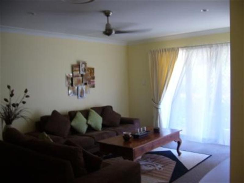 11 OAKLAND Avenue, Redland Bay QLD 4165