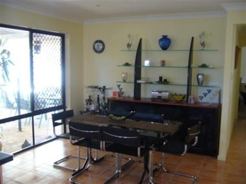 11 OAKLAND Avenue, Redland Bay QLD 4165