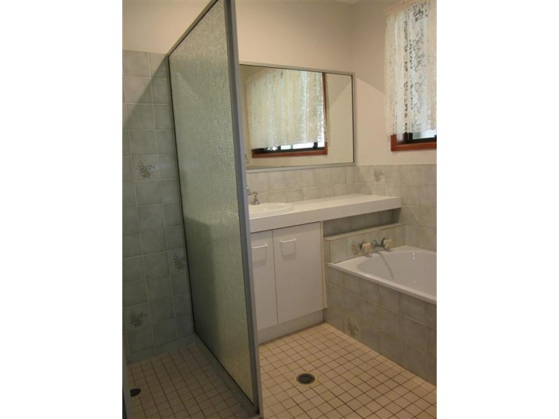 21 Vera Street, Redland Bay QLD 4165