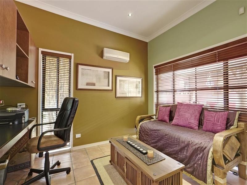 25 Oak Place, Mackenzie QLD 4156