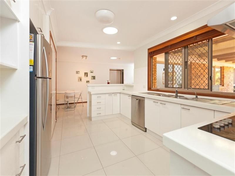 3 Burgess Court, Wellington Point QLD 4160