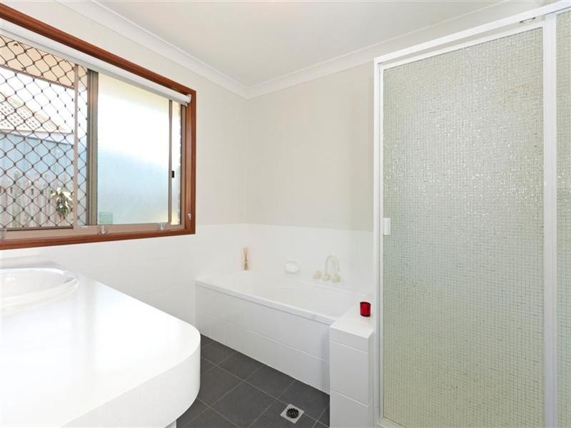 3 Burgess Court, Wellington Point QLD 4160