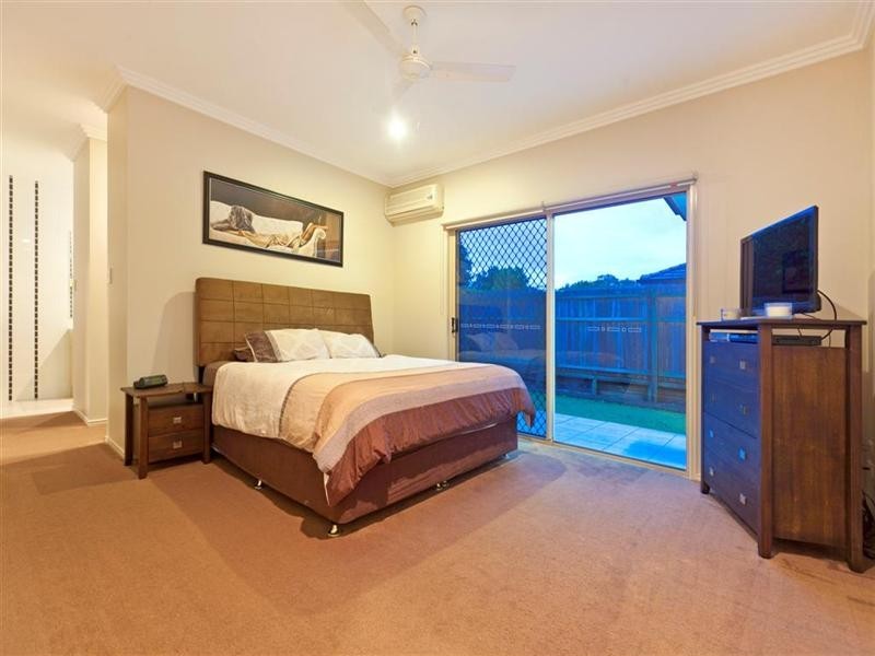 4 Indigo Street, Redland Bay QLD 4165