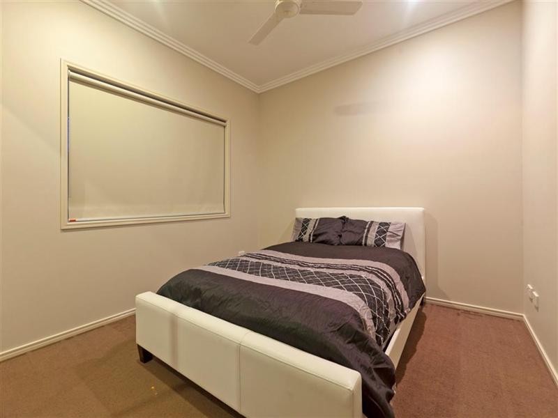 4 Indigo Street, Redland Bay QLD 4165