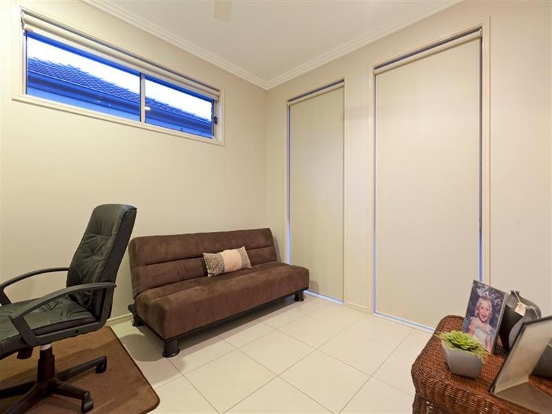 4 Indigo Street, Redland Bay QLD 4165