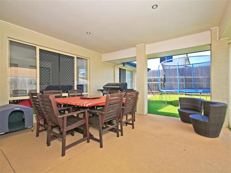 10 Stratus Street, Birkdale QLD 4159