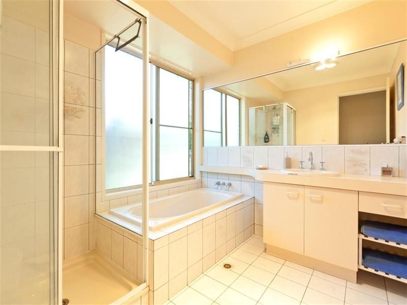 30 Sunshine Drive, Cleveland QLD 4163