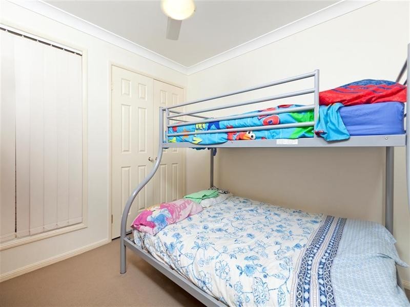 8 Friend Street, Wakerley QLD 4154