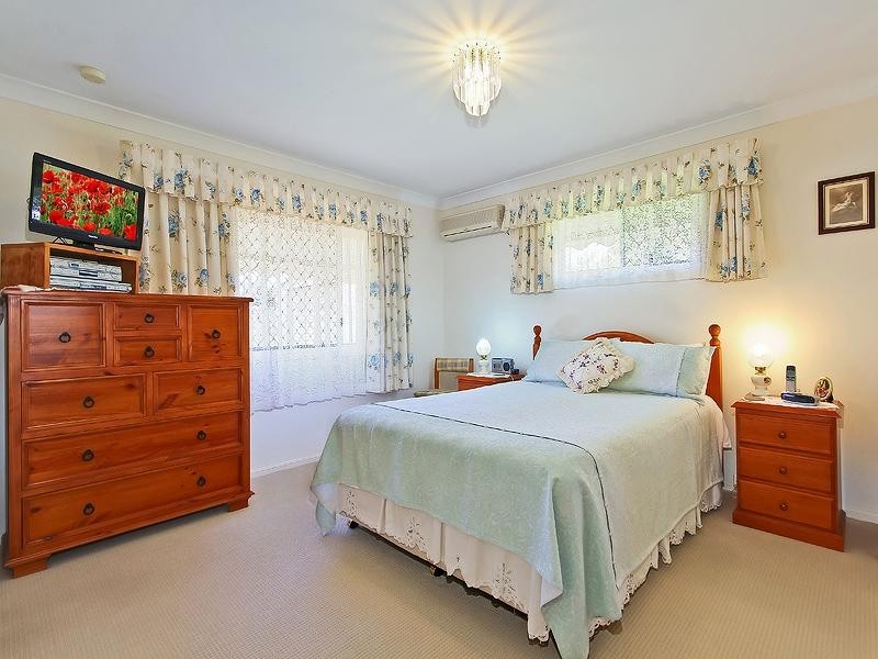 53 Collingwood Road, Birkdale QLD 4159