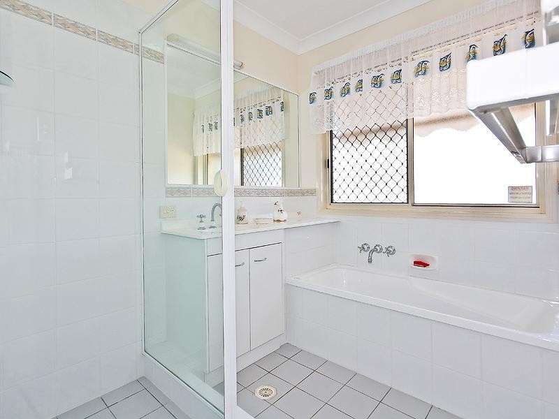 53 Collingwood Road, Birkdale QLD 4159