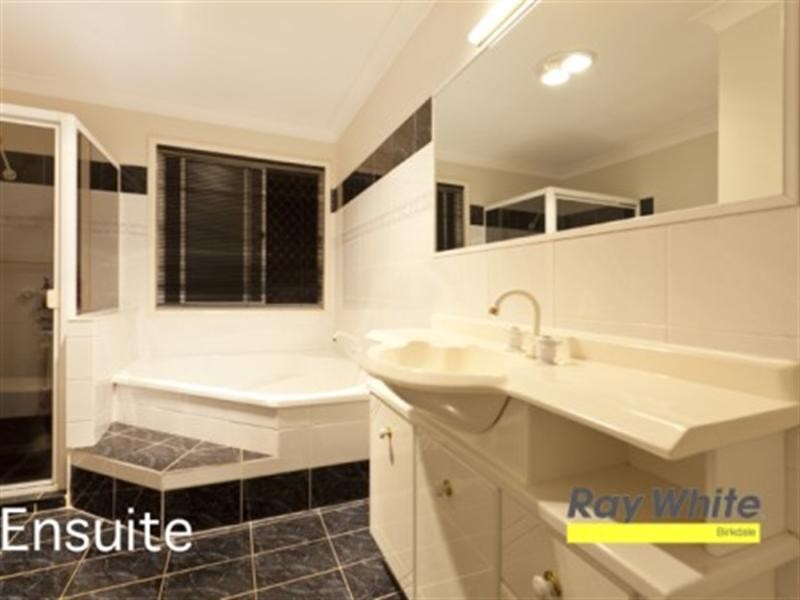 14 MONTGOMERY Drive, Wellington Point QLD 4160
