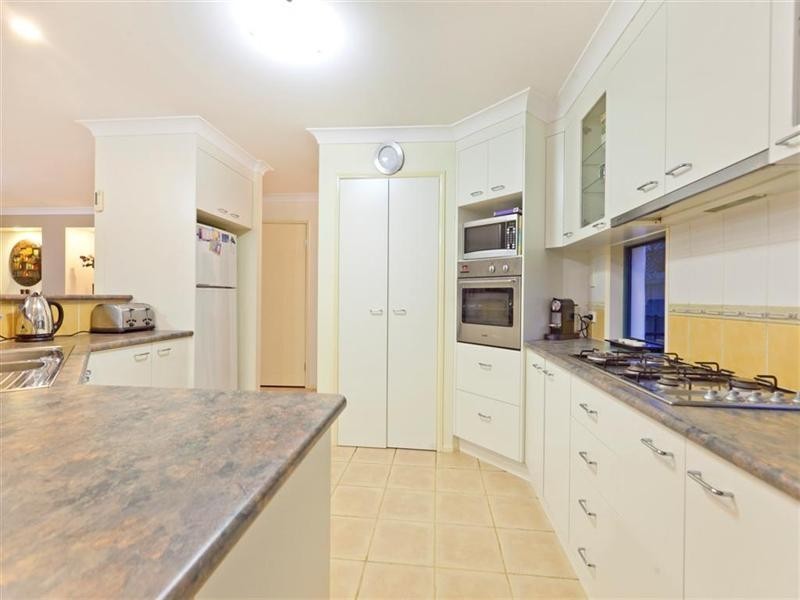 14 Plantation Place, Wellington Point QLD 4160