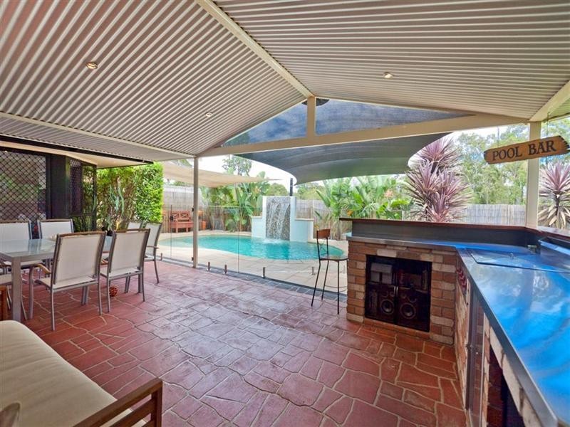 111 Hilliards Park Drive, Wellington Point QLD 4160