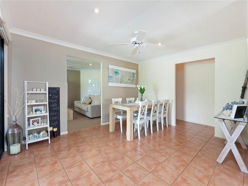 111 Hilliards Park Drive, Wellington Point QLD 4160