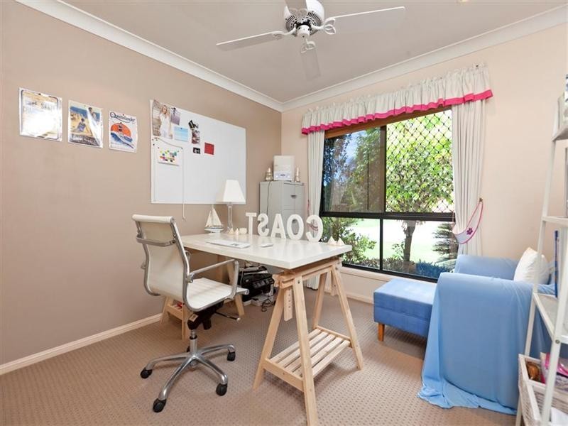 111 Hilliards Park Drive, Wellington Point QLD 4160