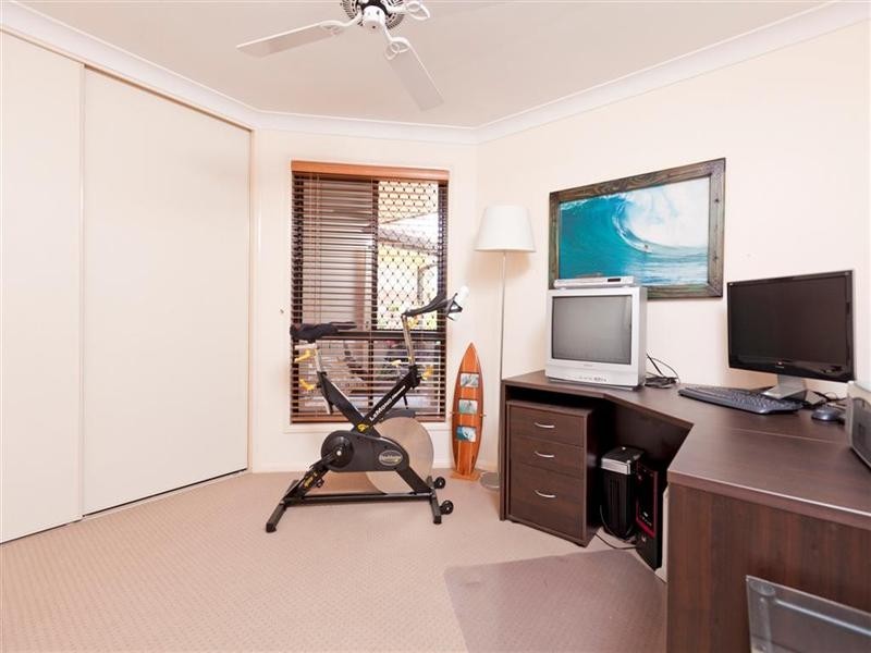 111 Hilliards Park Drive, Wellington Point QLD 4160