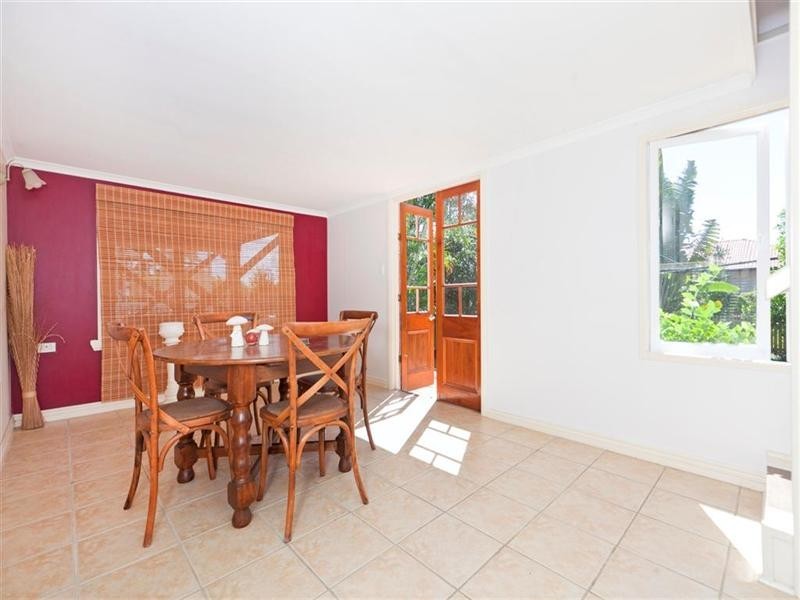 43 Banoon Drive, Wynnum QLD 4178