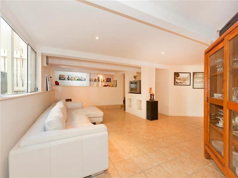 43 Banoon Drive, Wynnum QLD 4178