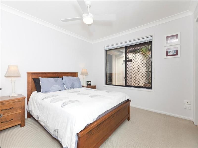 7 Manor Crescent, Wakerley QLD 4154